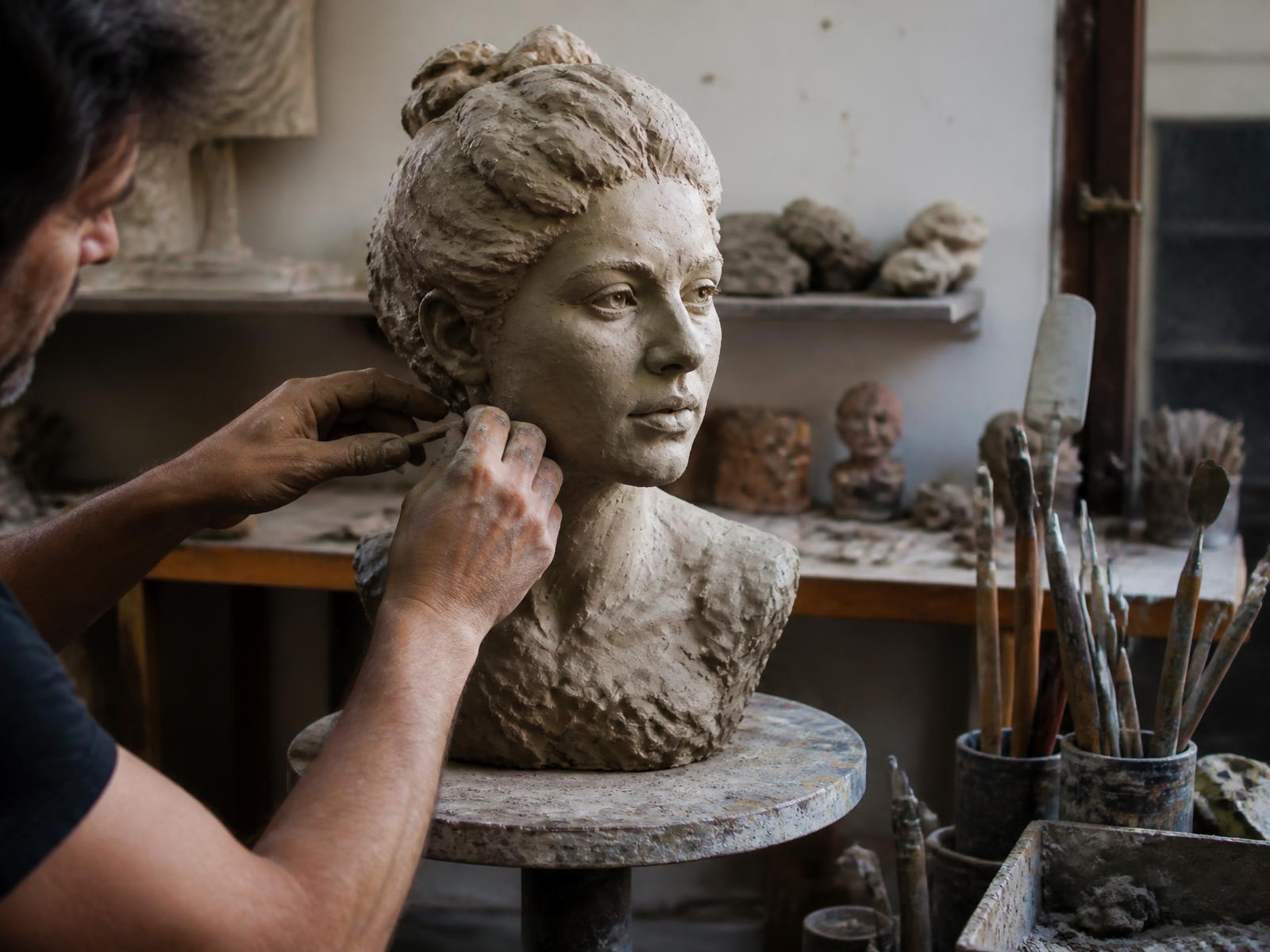 Aula de Escultura na Escola Carneiro