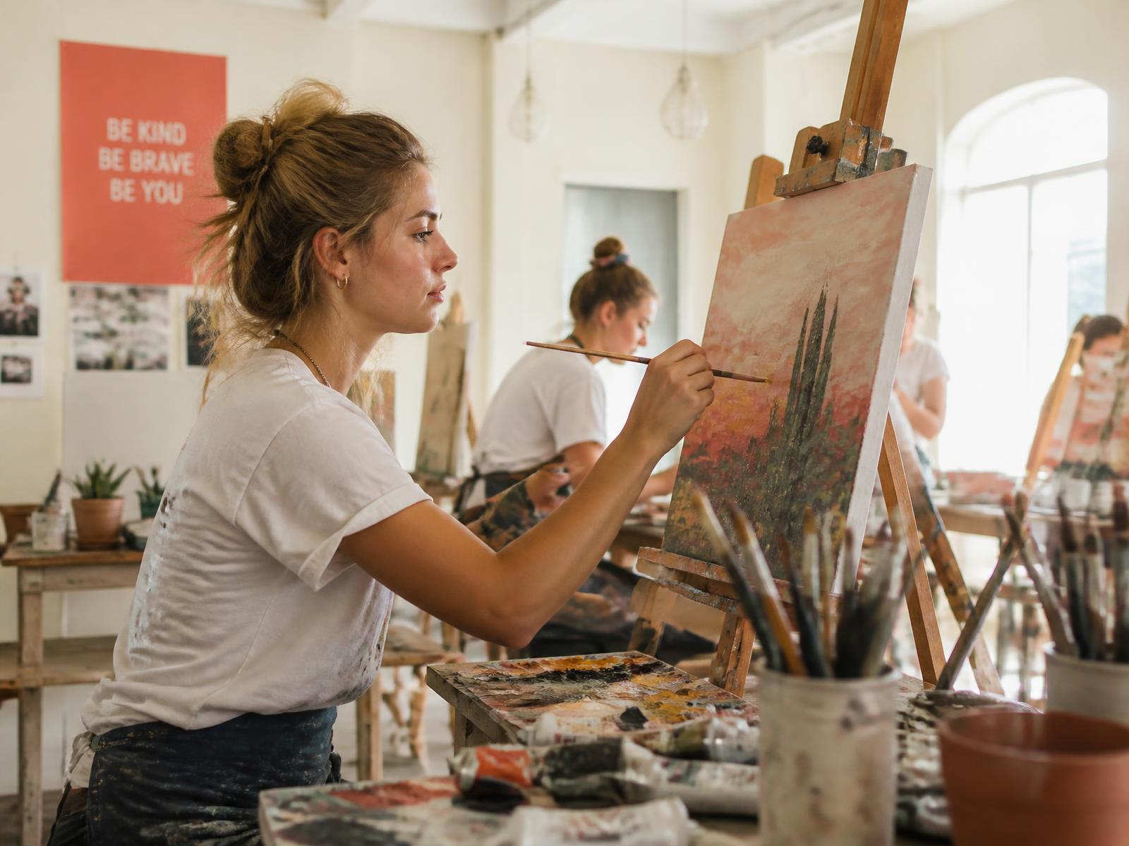 Aula de Pintura na Escola Carneiro